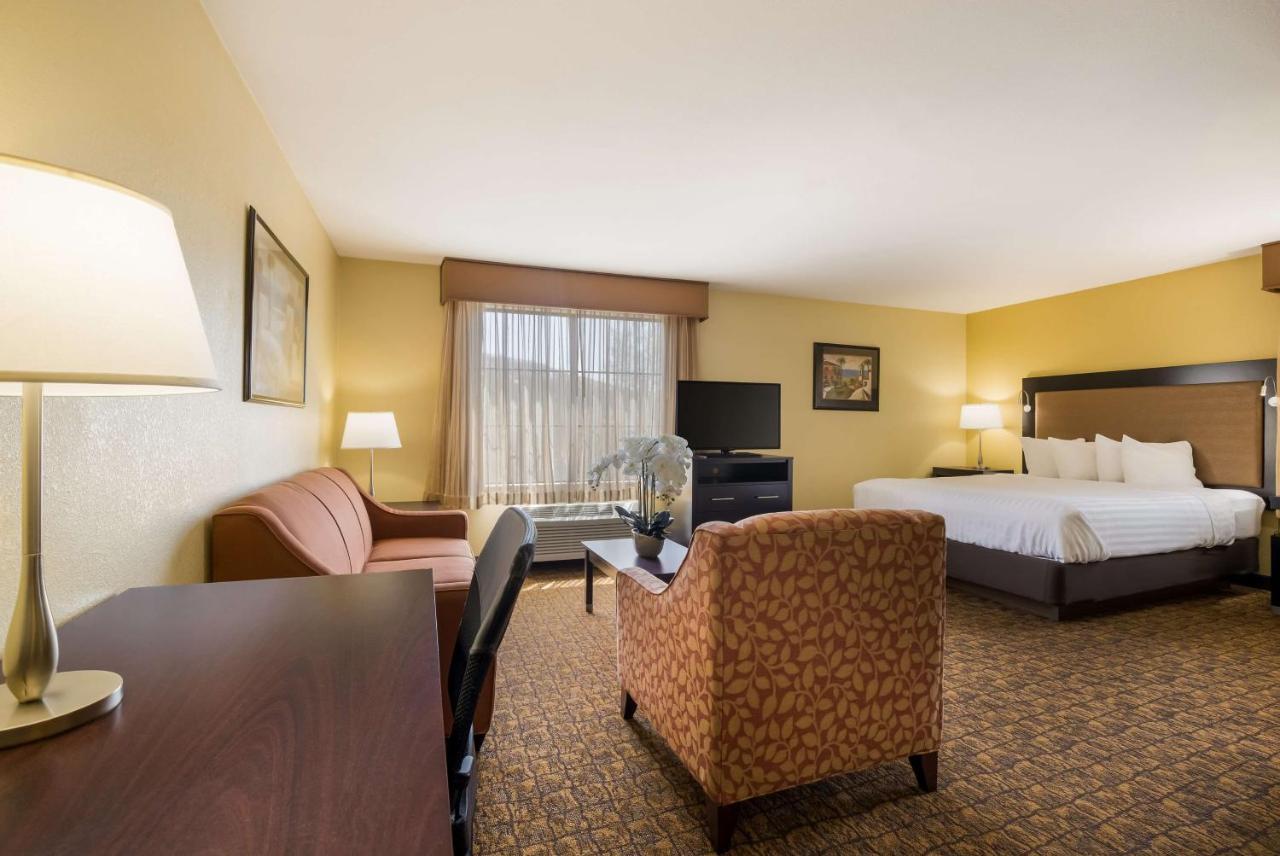 Hotel Western Escondido