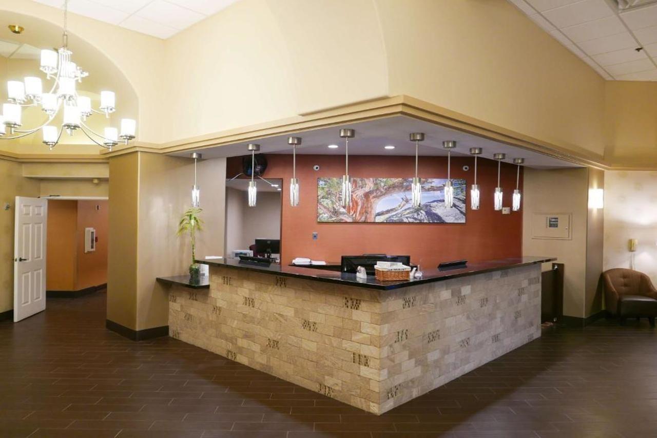 Hotel Western Escondido